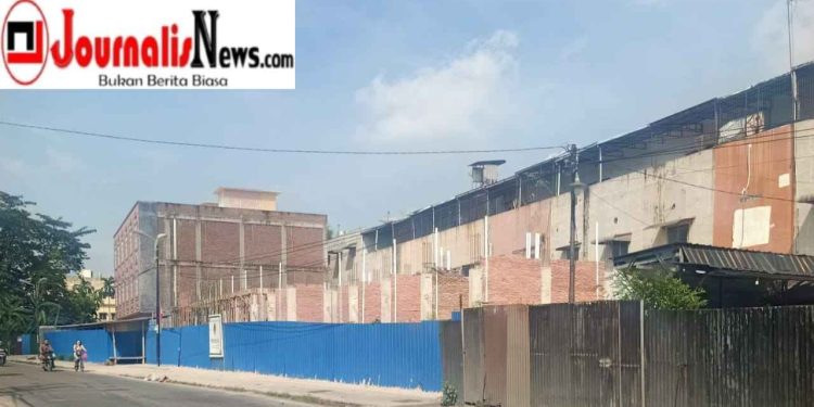 Di Jalan Aluminium Raya Medan Deli Ada Pembangunan 8 Unit Ruko Siluman, Pengawas Coba Suap Sejumlah Wartawan