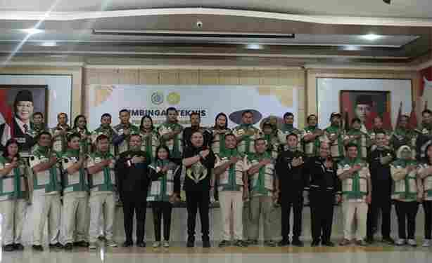 Bupati Franc Bernhard Tumanggor Bagikan Bibit Jagung, Padi Gogo dan Aneka Sayuran bagi Puluhan Kelompok Tani dan Kelompok Wanita Tani se Kabupaten Pakpak Bharat